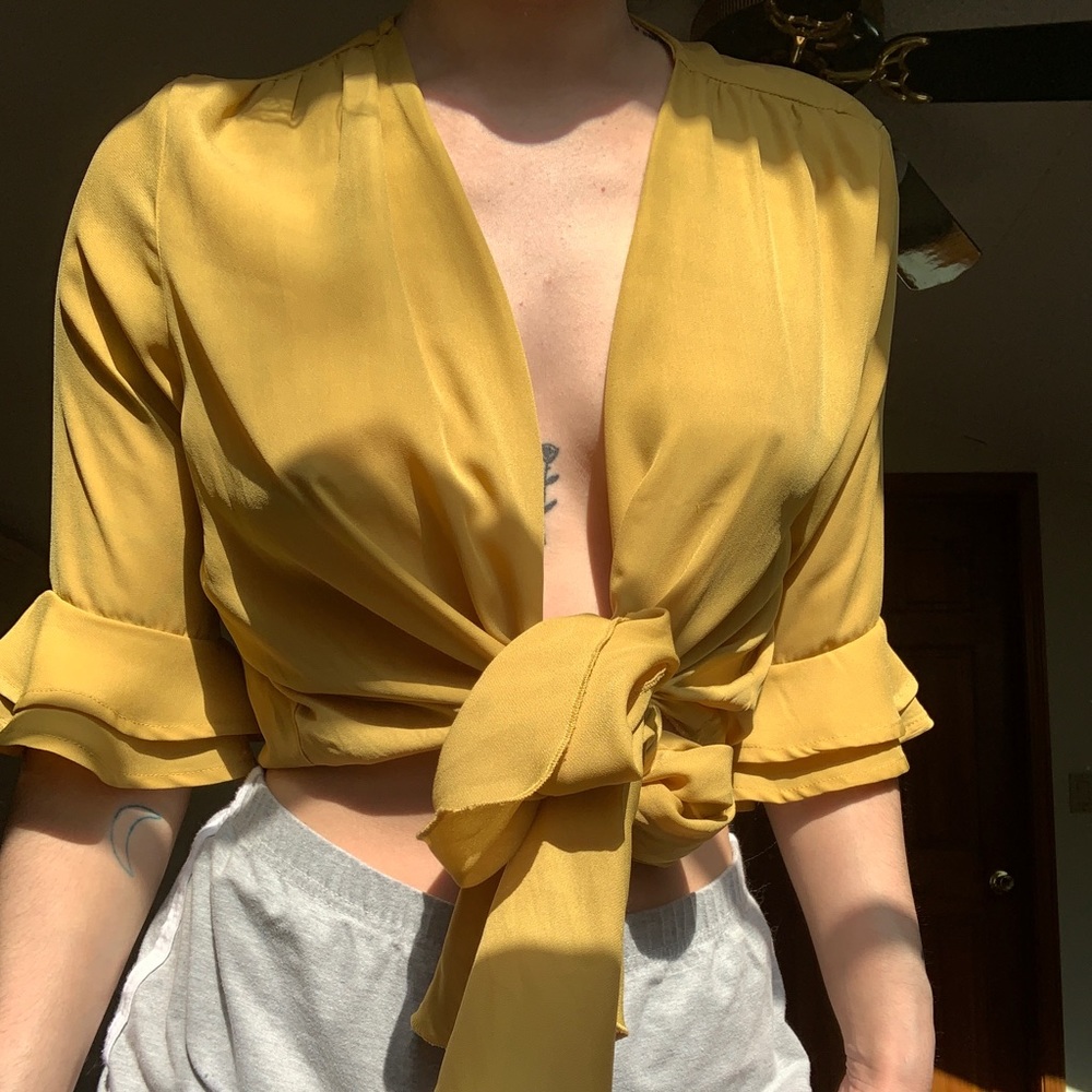Mustard yellow tie top